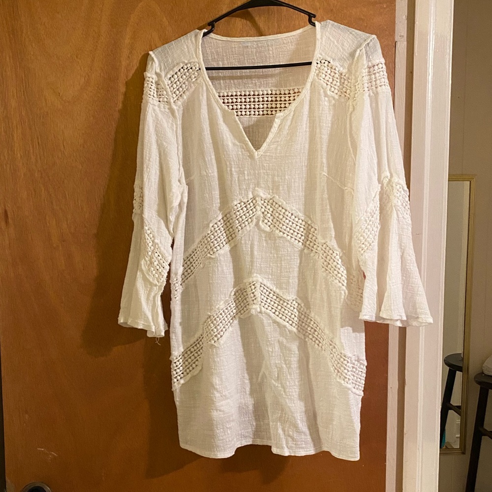 White long sleeve blouse